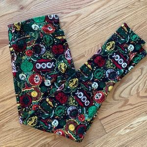 Lularoe Christmas ornament print tall and curvy leggings